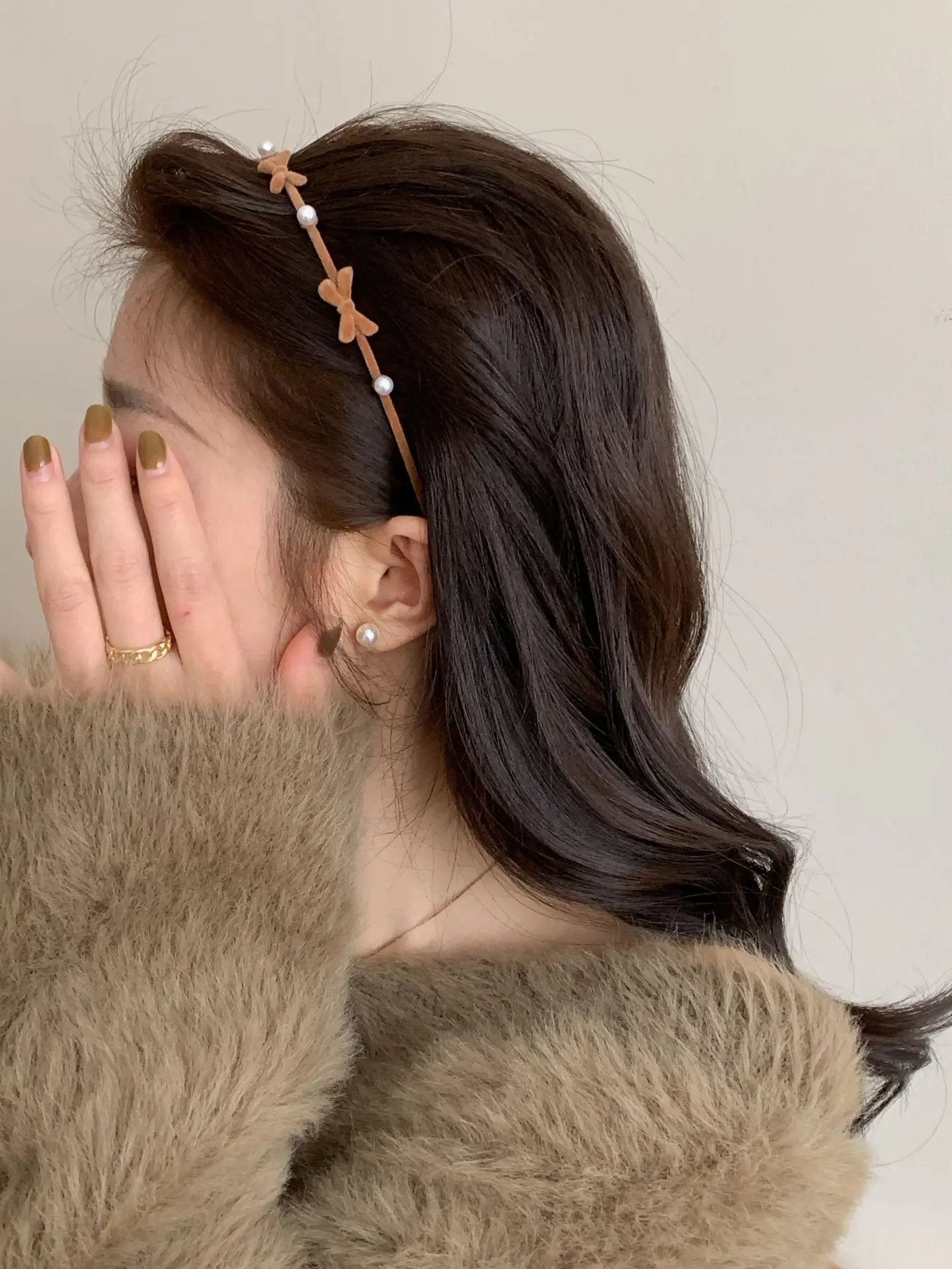 Pearl Bow Headband for Women Autumn Winter — feature 4