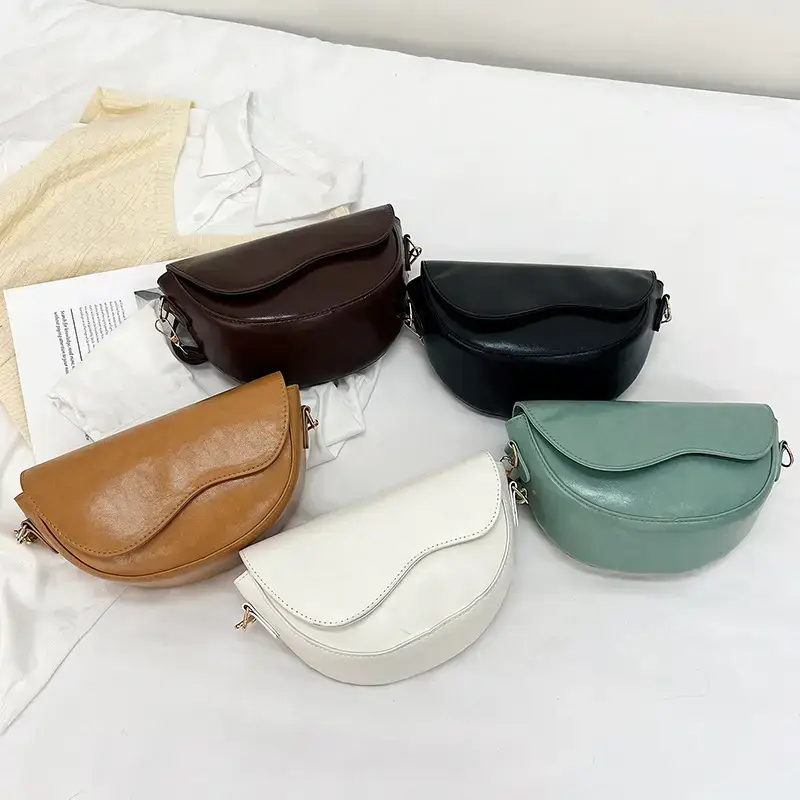 Black Textured Shoulder Bag for Women 2024 - Image 7