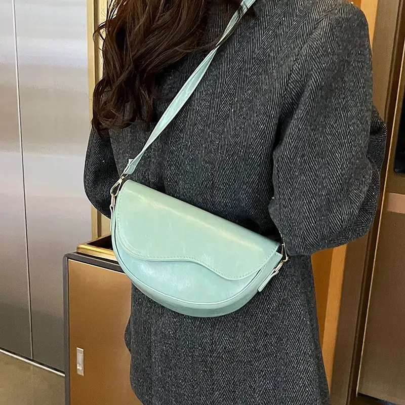 Black Textured Shoulder Bag for Women 2024 - Image 8