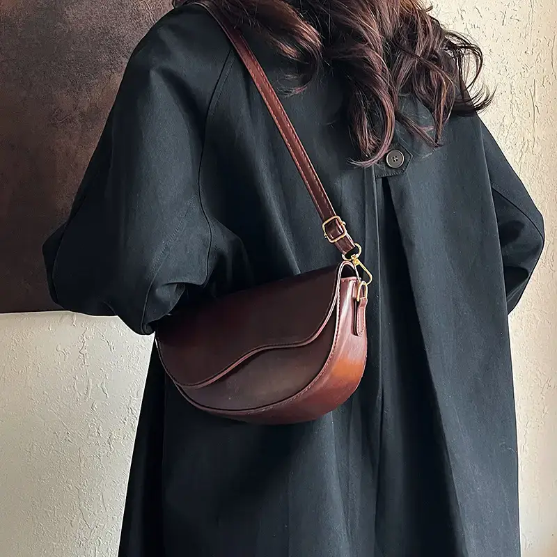 Black Textured Shoulder Bag for Women 2024 - Image 9