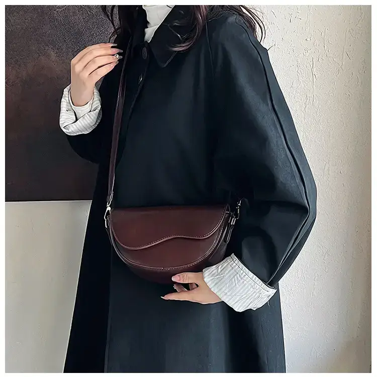 Black Textured Shoulder Bag for Women 2024 — feature 12