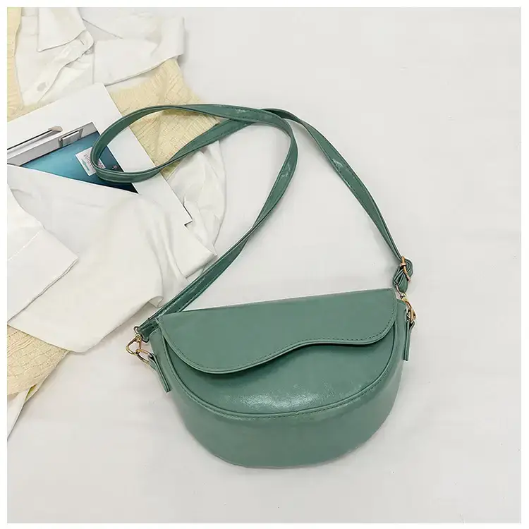 Black Textured Shoulder Bag for Women 2024 — feature 15