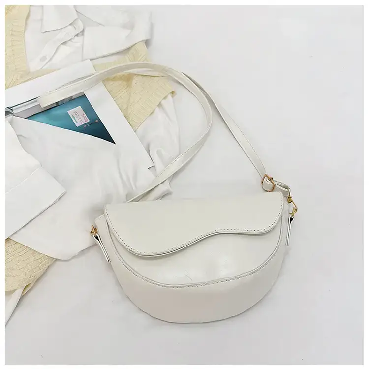 Black Textured Shoulder Bag for Women 2024 — feature 16