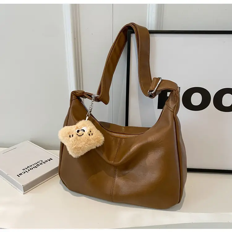 Women Large Capacity Brown Leather Shoulder Bag 2023 — feature 39