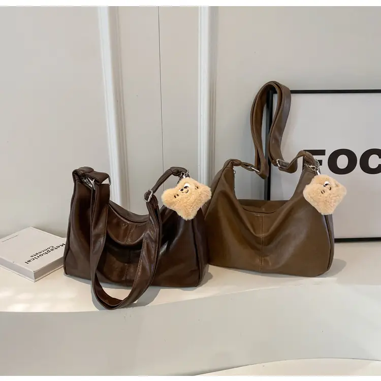 Women Large Capacity Brown Leather Shoulder Bag 2023 — feature 41