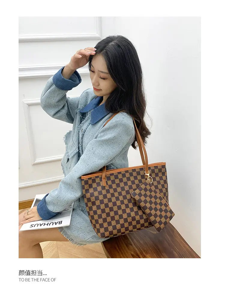 2-piece Chessboard Plaid Tote Bag with Wallet & Pendant — feature 8