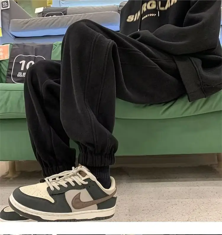 Men Fleece Lined Ankle Tied Sweatpants Gray — feature 11