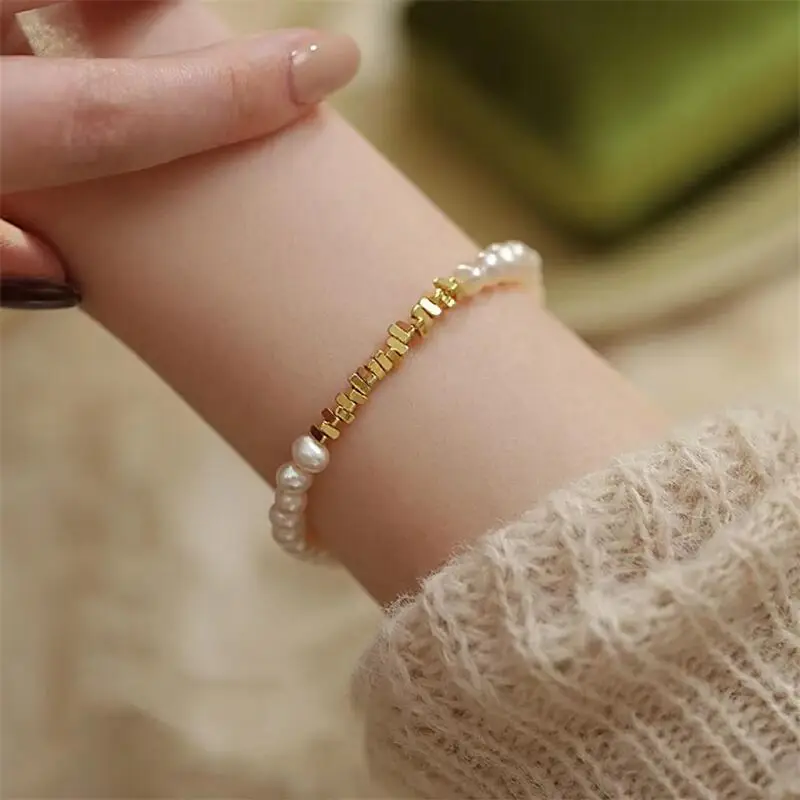 Pearl Bracelet with Gold Clasp for Women — feature 4
