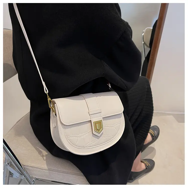 Retro French Saddle Bag Women Spring 2023 — feature 10