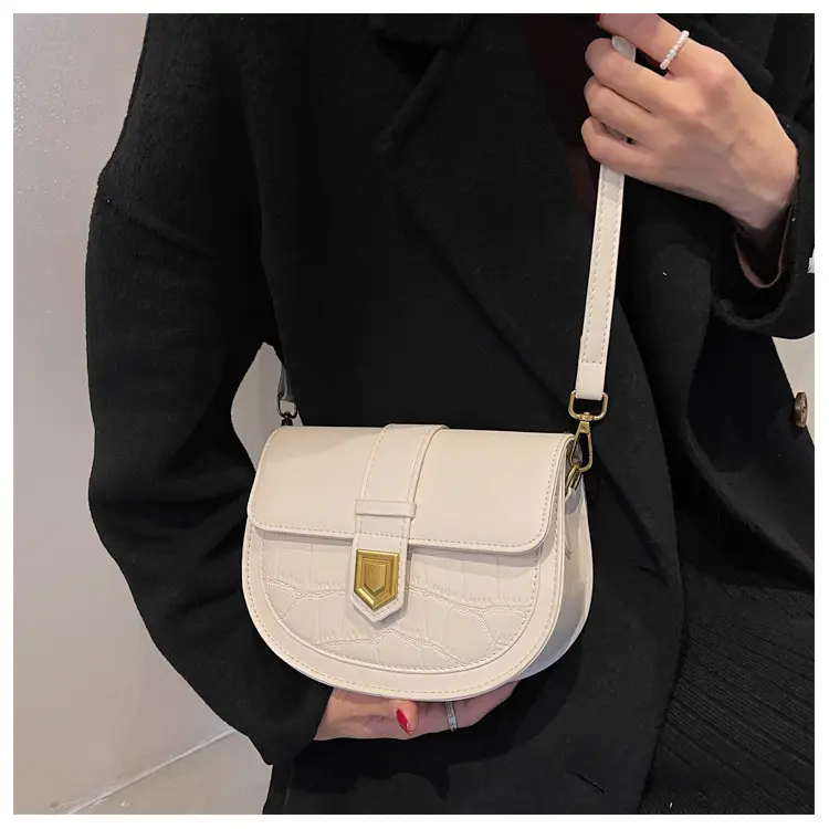 Retro French Saddle Bag Women Spring 2023 — feature 11