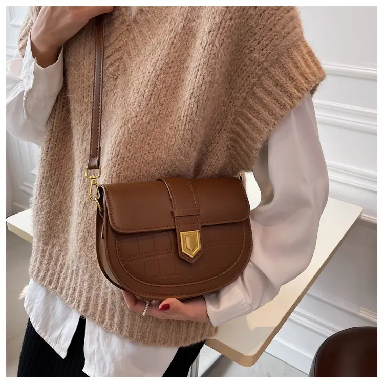 Retro French Saddle Bag Women Spring 2023 — feature 18