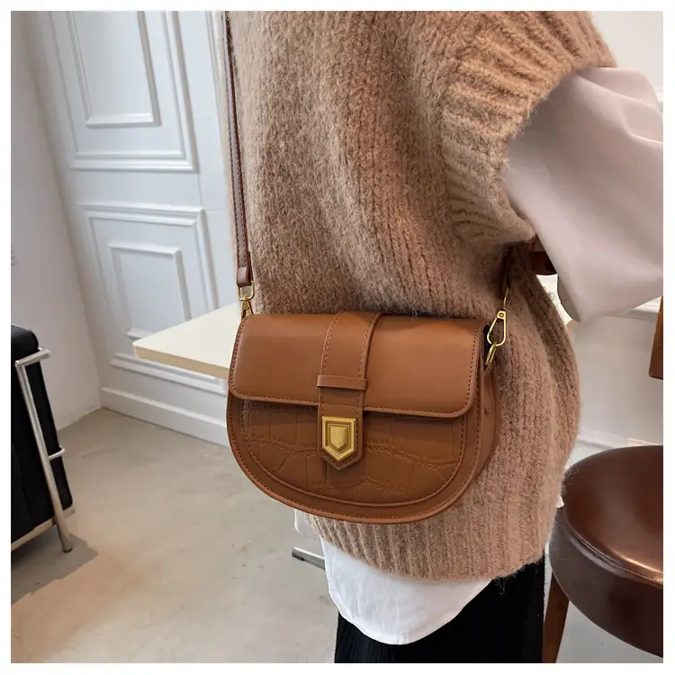 Retro French Saddle Bag Women Spring 2023 — feature 22