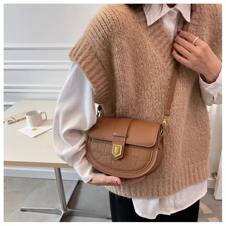 Retro French Saddle Bag Women Spring 2023 — feature 23