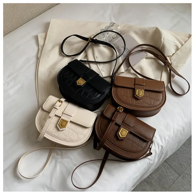 Retro French Saddle Bag Women Spring 2023 — feature 8