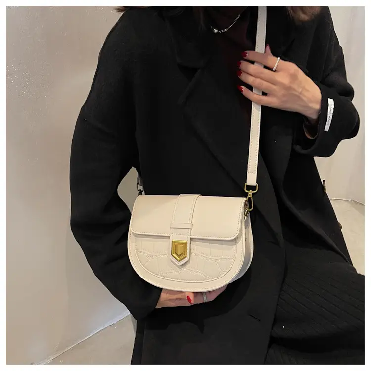 Retro French Saddle Bag Women Spring 2023 — feature 9