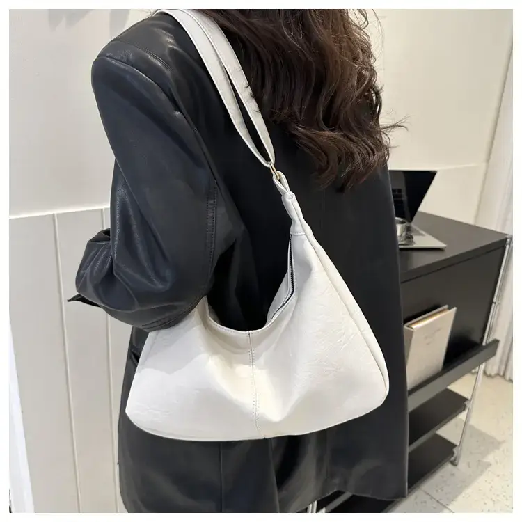 Women Retro Korean Style Shoulder Bag 2024 — feature 17
