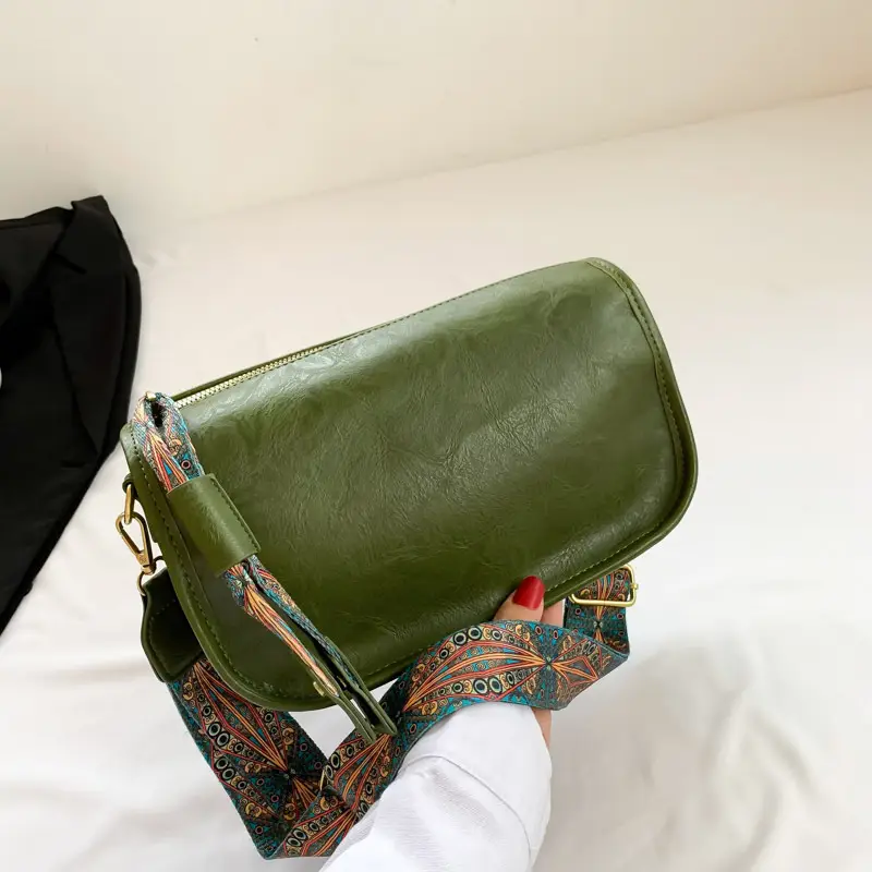 Brown Leather Crossbody Bag with Patterned Strap — feature 11
