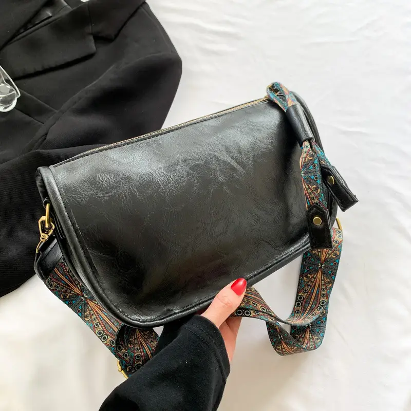 Brown Leather Crossbody Bag with Patterned Strap — feature 12
