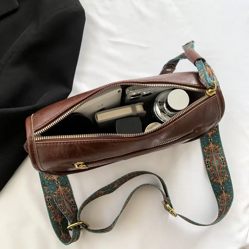 Brown Leather Crossbody Bag with Patterned Strap — feature 18