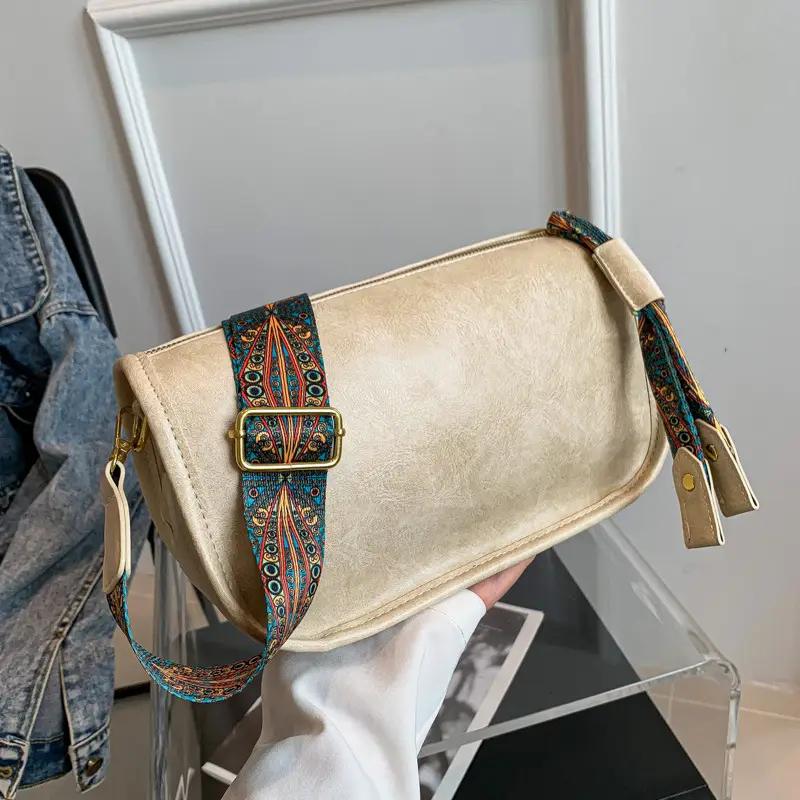 Brown Leather Crossbody Bag with Patterned Strap — feature 8