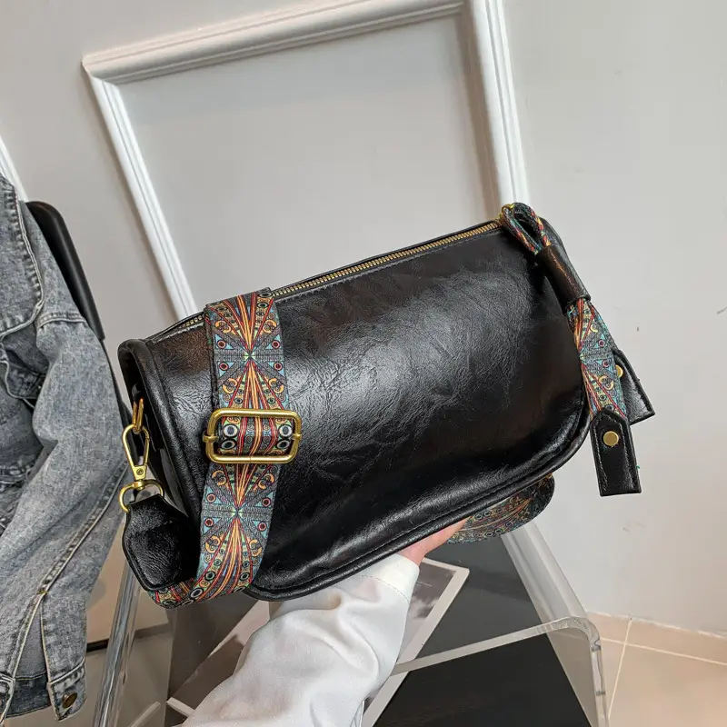 Brown Leather Crossbody Bag with Patterned Strap — feature 9