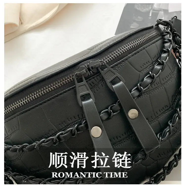 Women's Chain Crossbody Bag with Wide Strap 2023 — feature 3