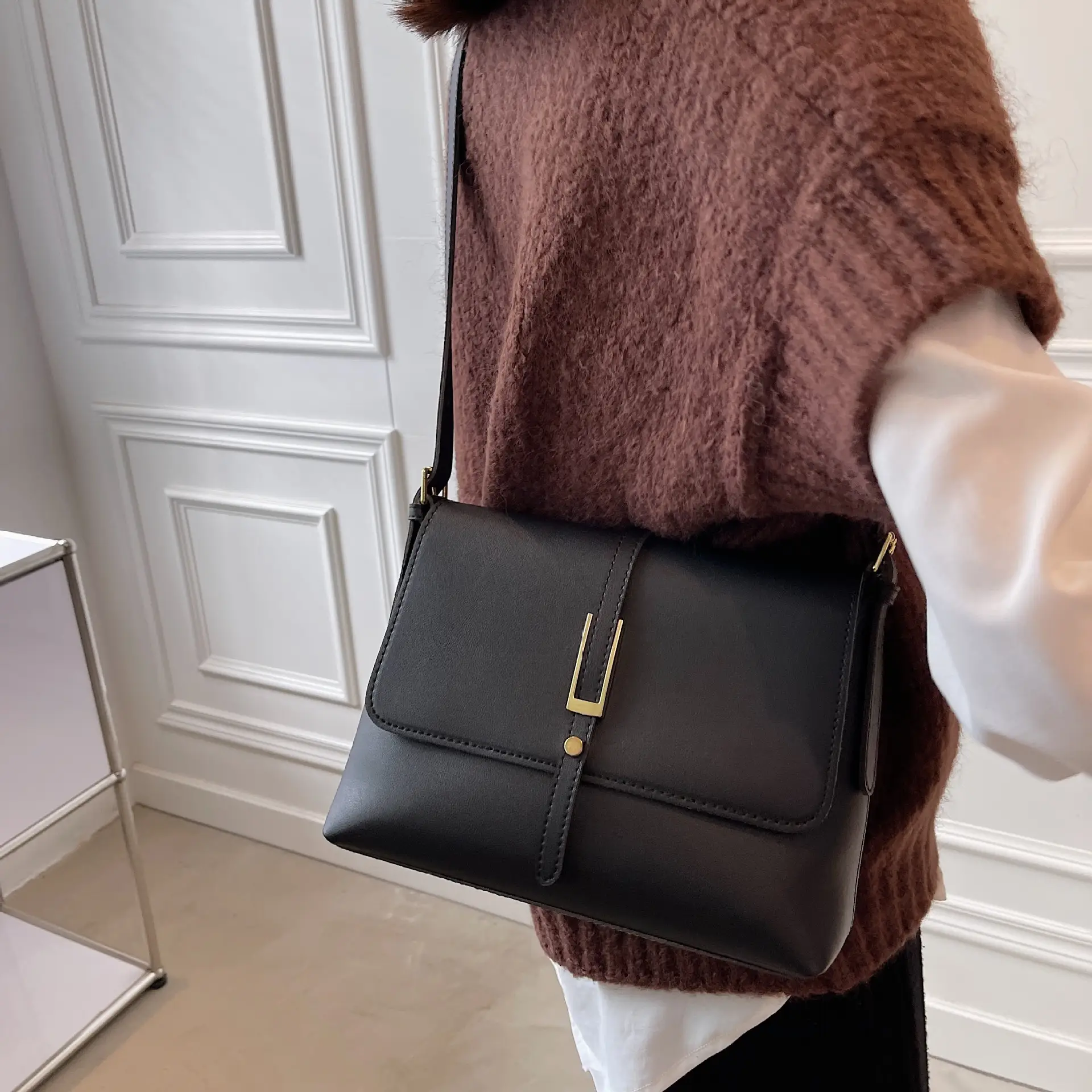 Women Retro Brown Shoulder Bag 2023 New - Image 3