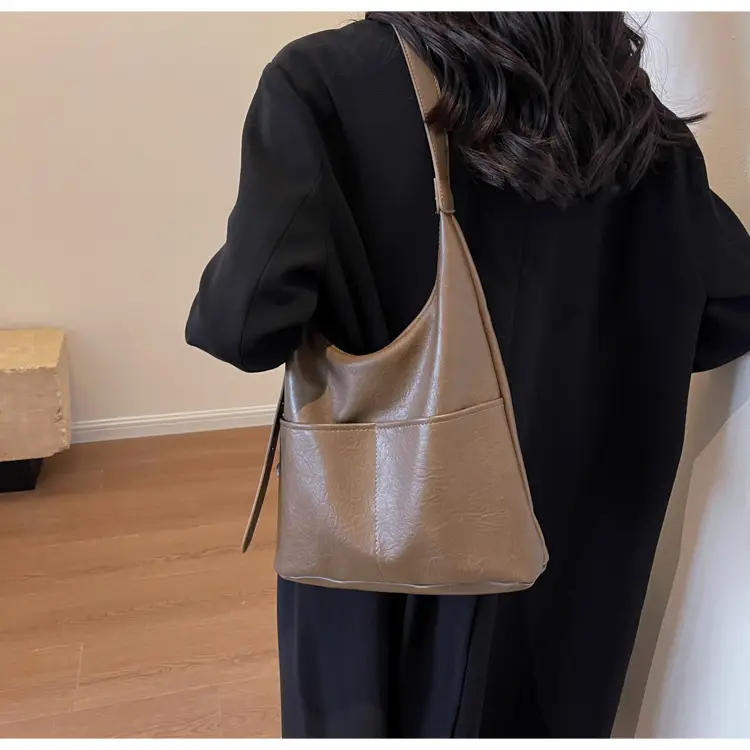 Women Large Capacity Brown Tote Bag 2023 — feature 9