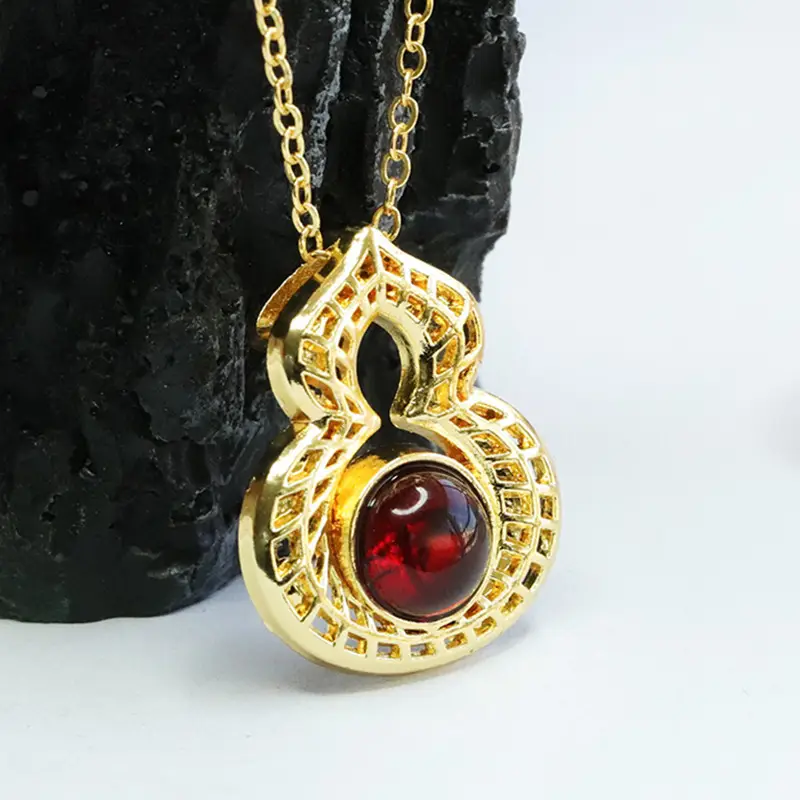 Guan Yu Pendant Necklace with Natural Amber Blood Gourd Design — feature 9