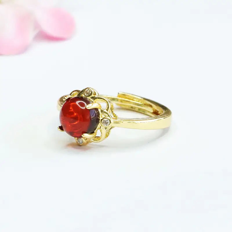 Guan Yu Natural Amber Ring Blood Amber Petal Vintage Style