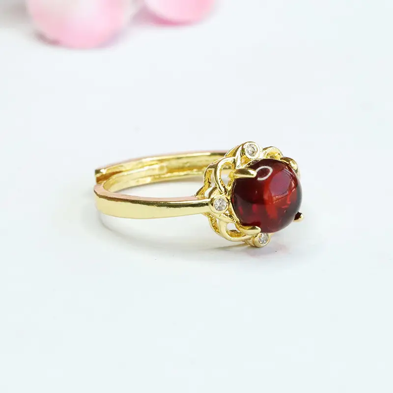 Guan Yu Natural Amber Ring Blood Amber Petal Vintage Style