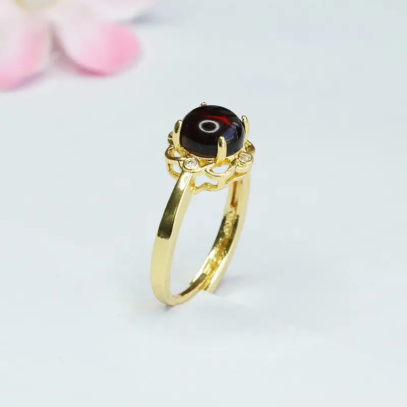 Guan Yu Natural Amber Ring Blood Amber Petal Vintage Style