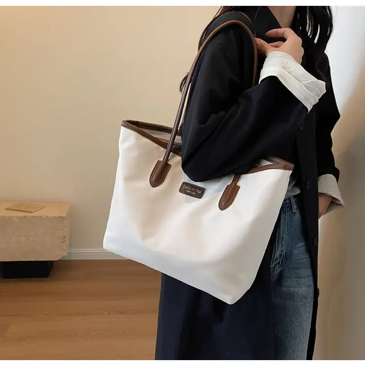 Black Leather Shoulder Bag for Women 2023 — feature 11