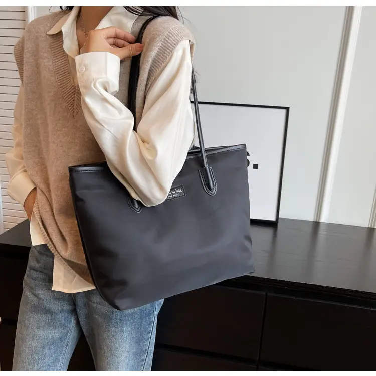 Black Leather Shoulder Bag for Women 2023 — feature 16