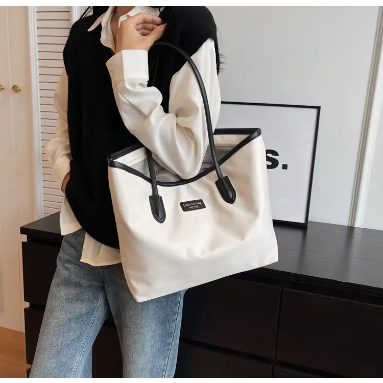 Black Leather Shoulder Bag for Women 2023 — feature 19