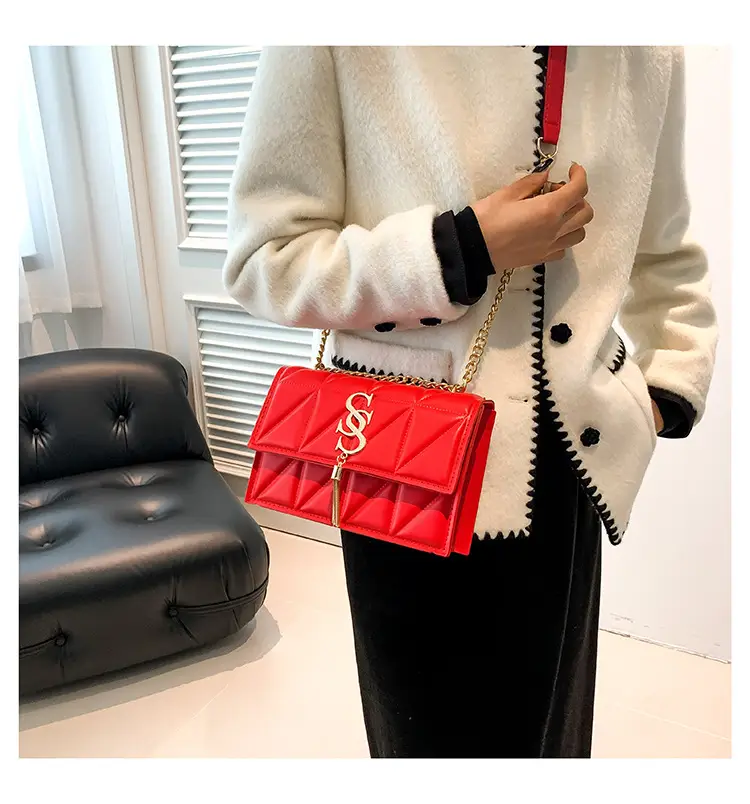 Women's Cream Chain Shoulder Bag with Logo — feature 12