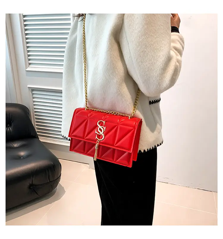 Women's Cream Chain Shoulder Bag with Logo — feature 13