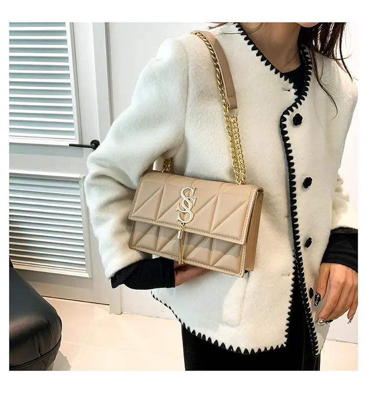 Women's Cream Chain Shoulder Bag with Logo — feature 14