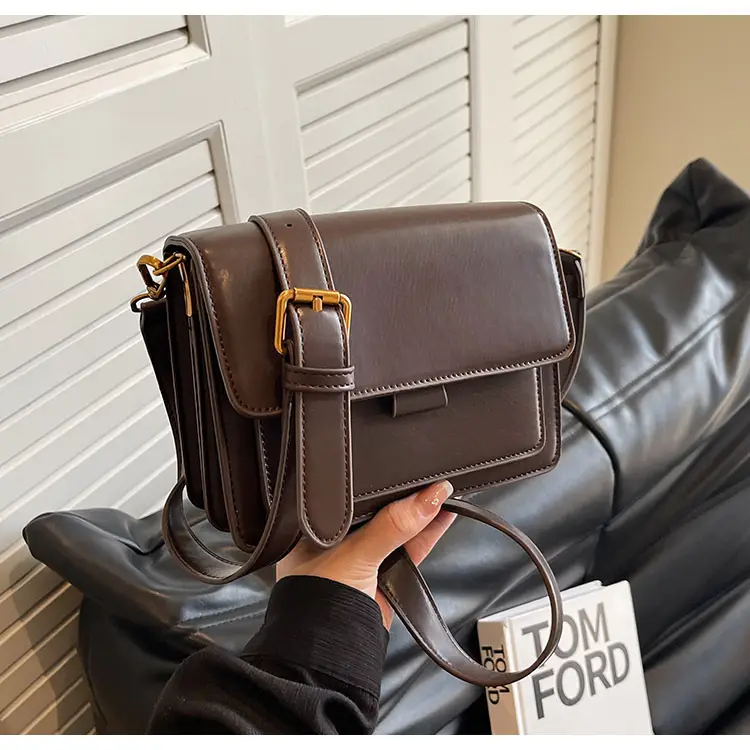 Women's Black Shoulder Messenger Bag 2023 — feature 10