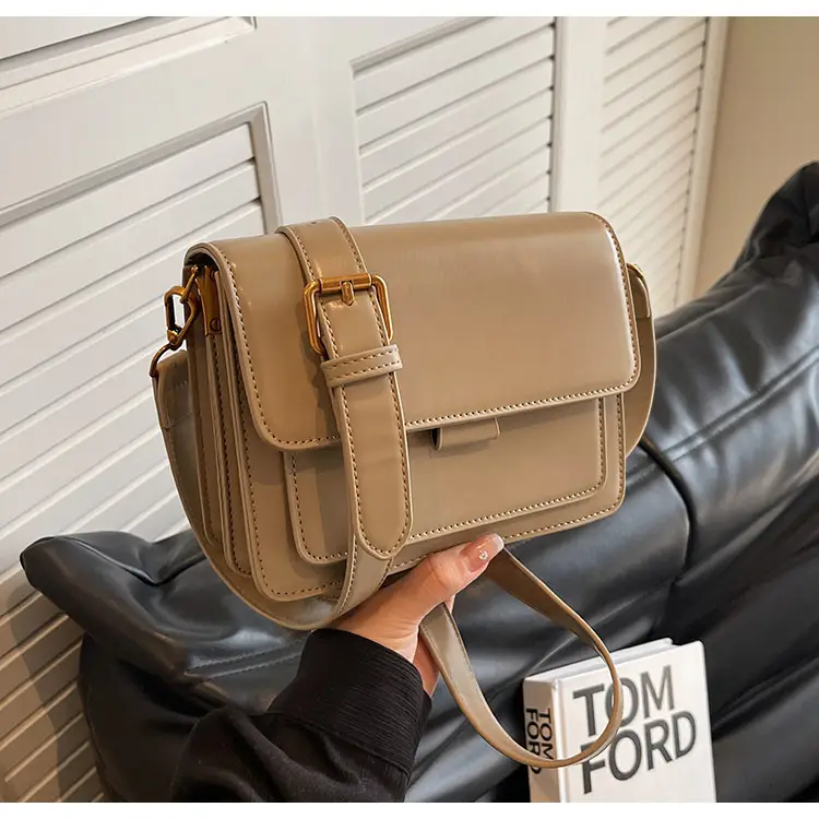 Women's Black Shoulder Messenger Bag 2023 — feature 12