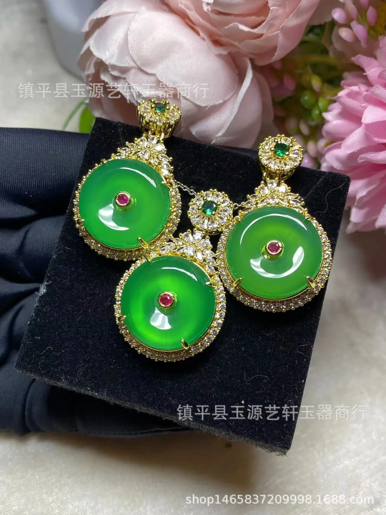 Wholesale Silver Plated Ice Green Chalcedony Safety Buckle Pendant — feature 5
