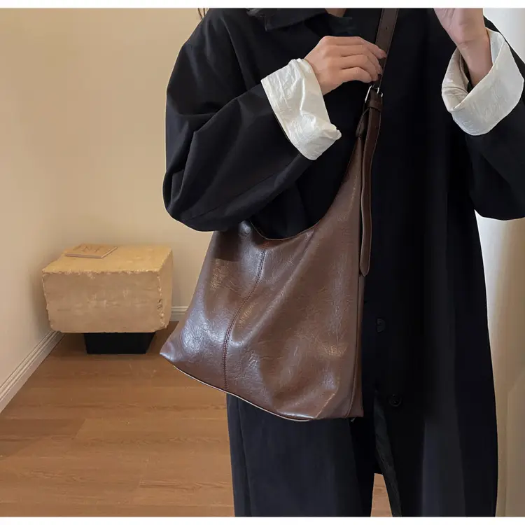 Women's Brown Leather Shoulder Bag & Wallet Set — feature 23