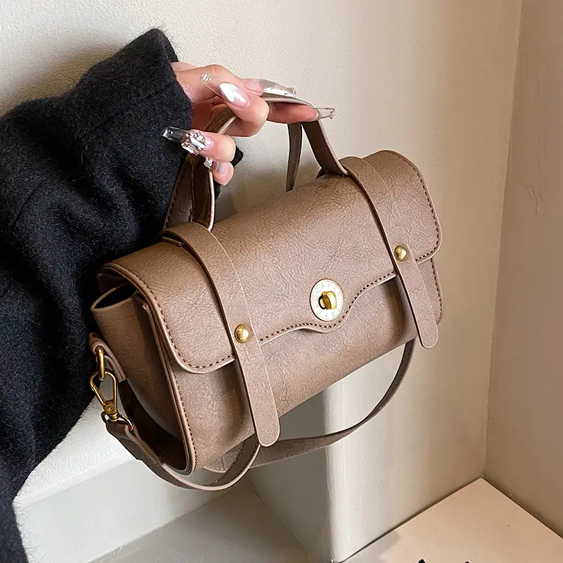 Women's Retro Messenger Bag Brown Shoulder Bag 2023