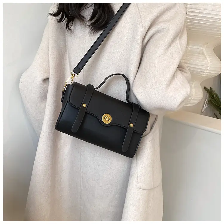 Women's Retro Messenger Bag Brown Shoulder Bag 2023 — feature 13