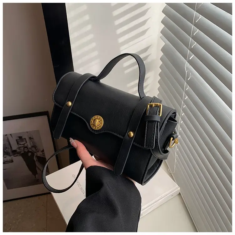 Women's Retro Messenger Bag Brown Shoulder Bag 2023 — feature 27