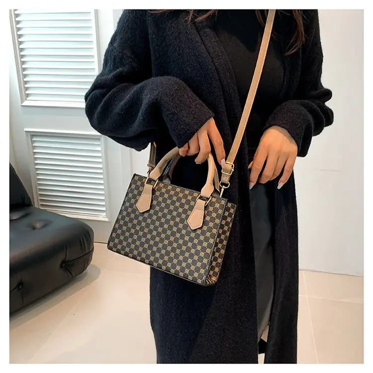 Women's Retro Contrast Crossbody Bag 2023 New Arrival - Image 7