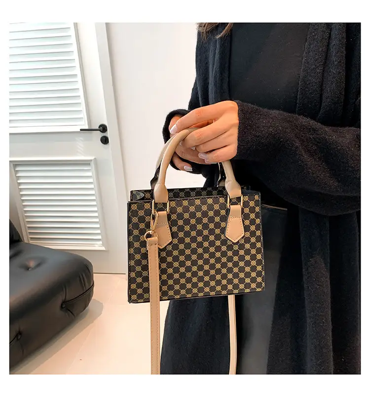 Women's Retro Contrast Crossbody Bag 2023 New Arrival — feature 12