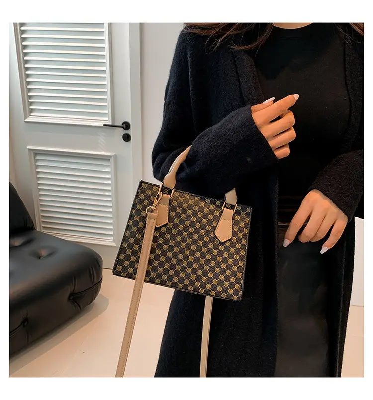 Women's Retro Contrast Crossbody Bag 2023 New Arrival — feature 13