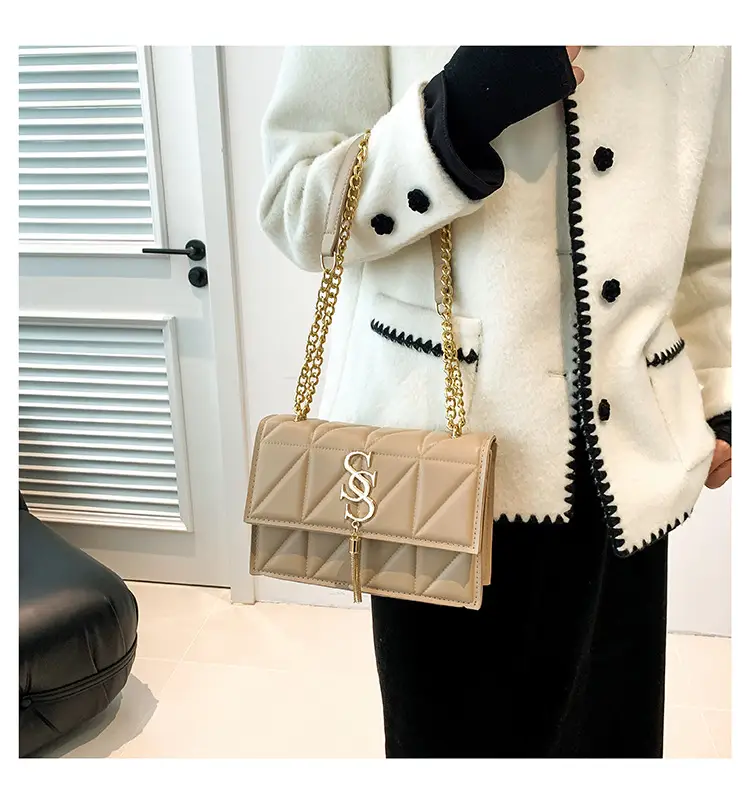 Red Rhomboid Shoulder Bag with Gold Chain for Women — feature 16