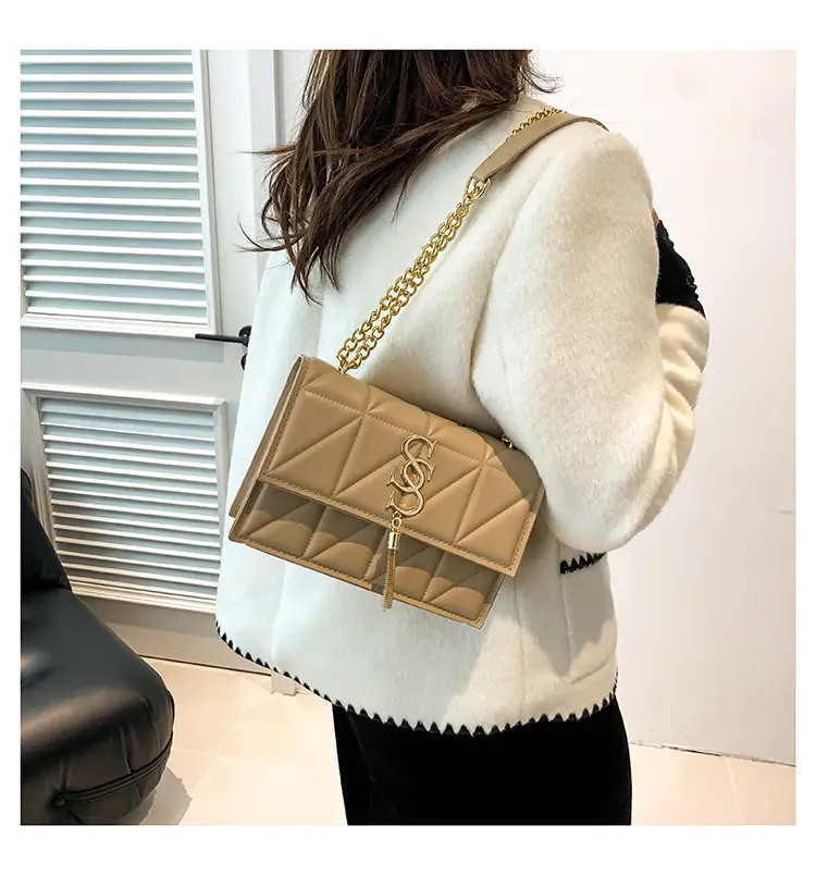 Red Rhomboid Shoulder Bag with Gold Chain for Women — feature 18